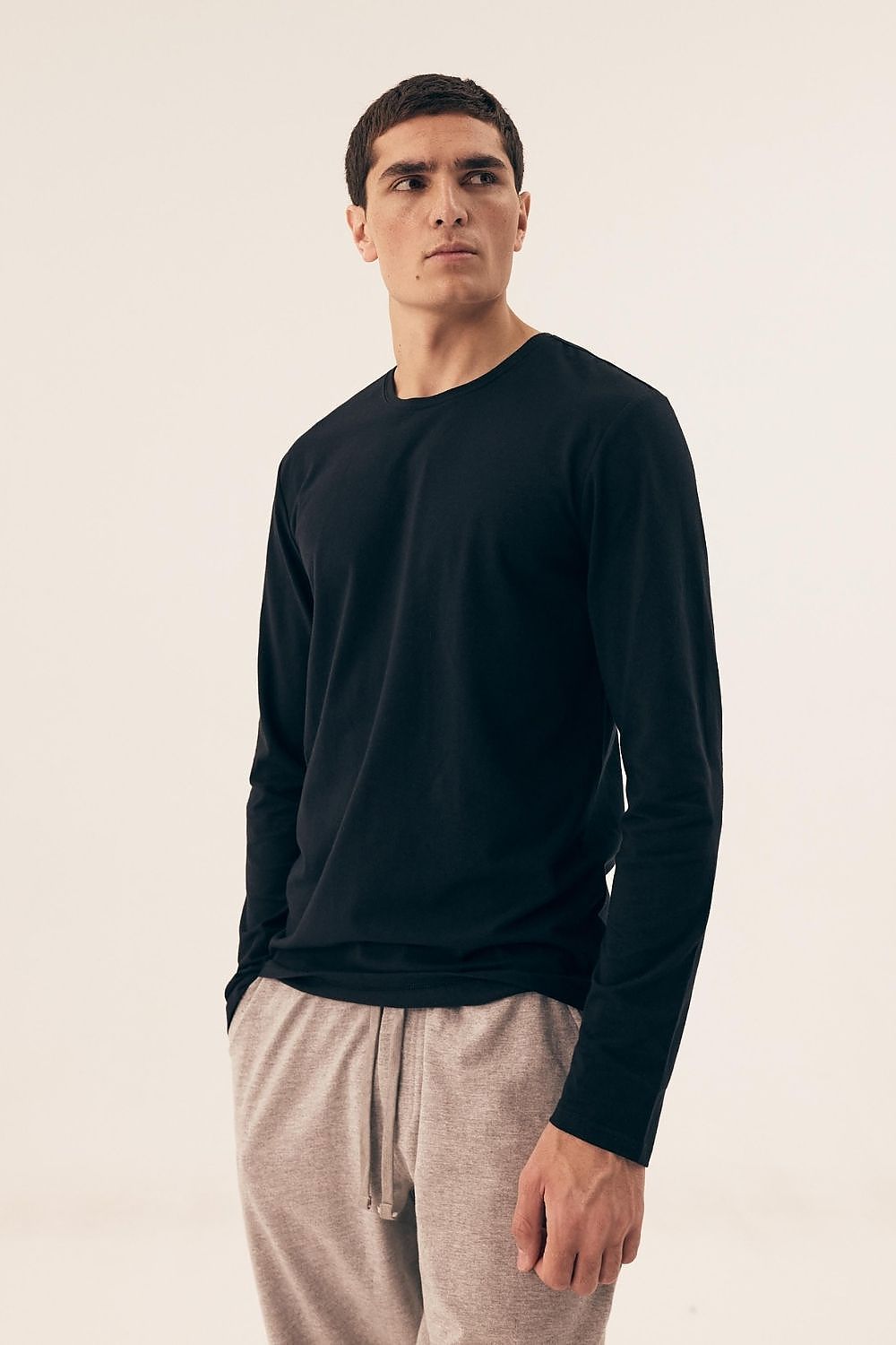 Set model 220973 Henderson  Pääkuva