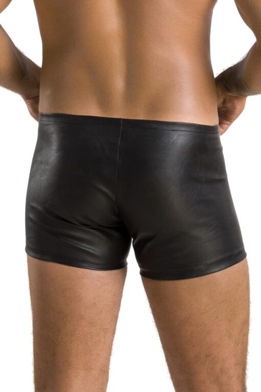 Men's shorts made of matte synthetic leather. Complete opening via side zipper. Integrated elastic band in the upper hem.