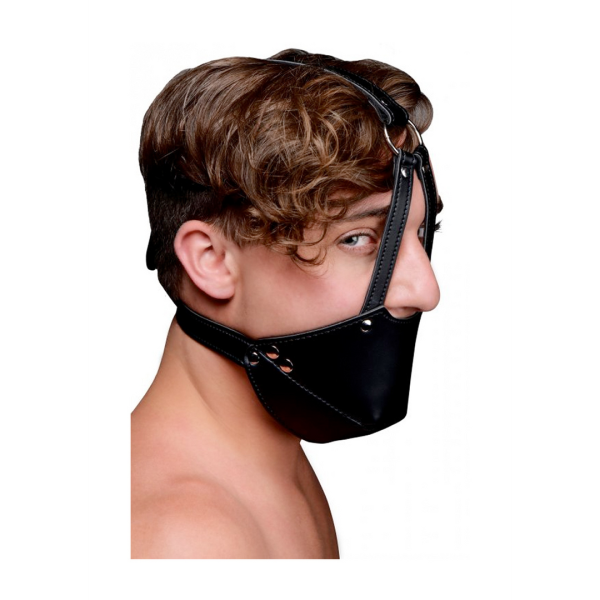 Adjustable strapsRemovable ball gagHas a very Comfortable fitThis product is 100% Body safeVery easy to use/