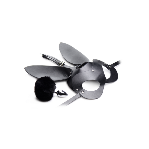 Slip into this ravishing rabbit mask and slide the butt plug up your bunny bum for a rapturous romp with your mate