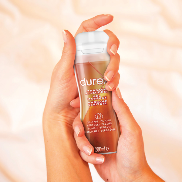 This product is made with an 100% body safe formulaSilicone based lubricantCompatible with all Durex condomsPerfect for vaginal dryness and anal sexVery easy to use/