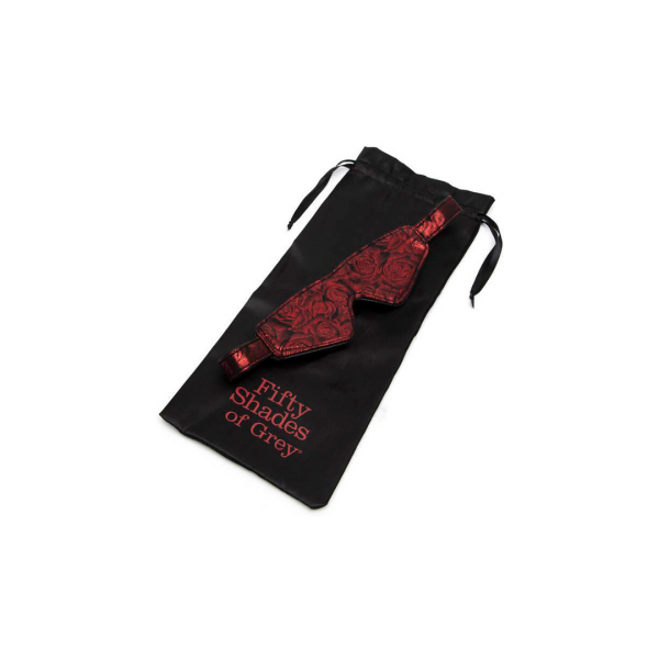 A versatile bedroom bondage accessory for couplesReversible design in contrasting black and red colourwayBlackout blindfold ensures complete darkness for the wearerSoft padding for comfort during wearAdjustable size fits all/