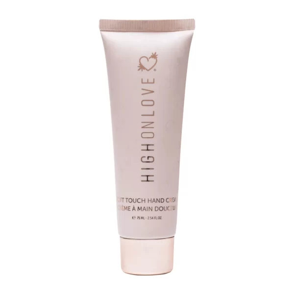 healthier-looking hands. Crafted with a combination of premium botanical extracts and nourishing oils