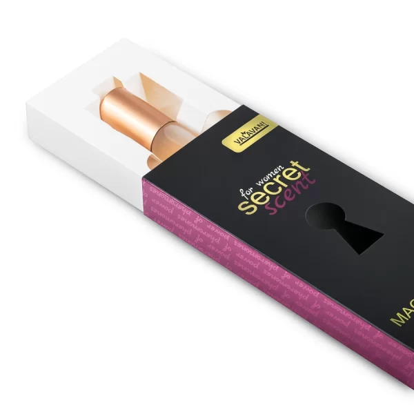 it is perfect for everyday use or travel.<br><br><strong>Exclusive Scent Profile:</strong><br>This perfume opens with a vibrant bouquet of bergamot