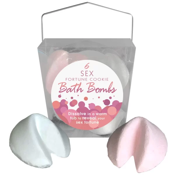 <p>Transform your bath time into a playful and surprising ritual with the Kheper Games Bath Bomb Set Fortune Cookie Vanilla & Strawberry. This exclusive collection includes six premium bath bombs