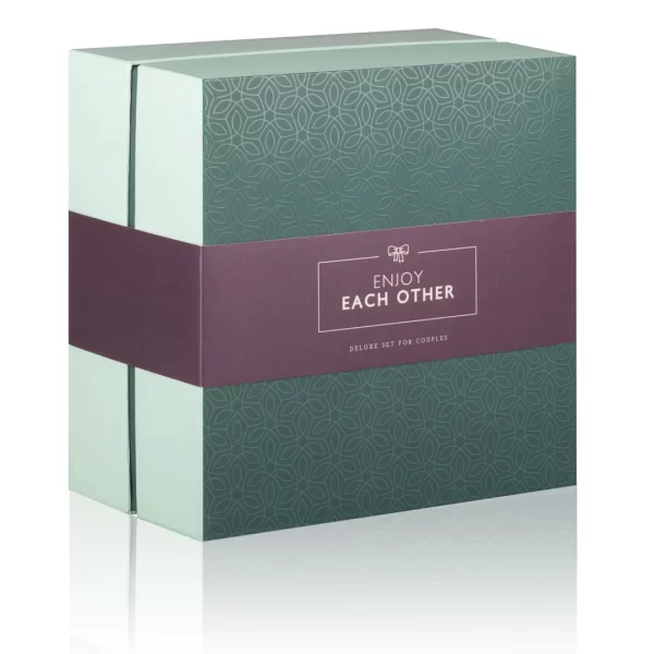 Loveboxxx Romantic Couples Box - Zestaw Akcesoriow dla Par