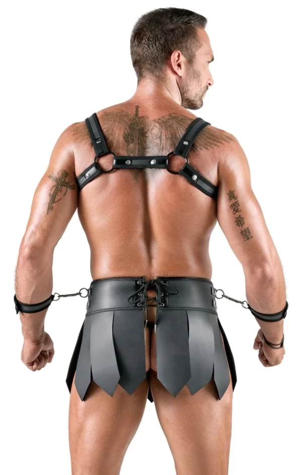 this set ensures both comfort and a striking visual impact.<br /><br /><b>Product Features:</b><ul><li>Complete three-piece set: includes a chest harness