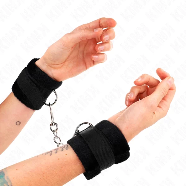 Beginner Fur Wrist Cuffs Black 30x7 cm - Soft Adjustable Fastening