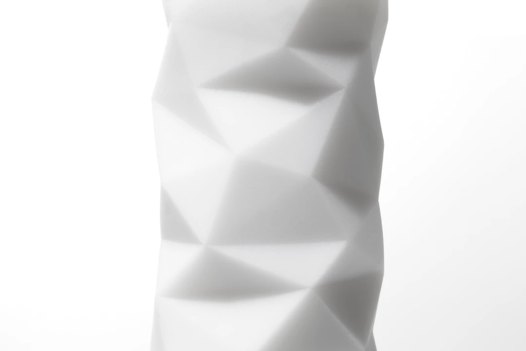 6 cm - Anelma flexible elastomer construction and open-ended design for simple cleaning.