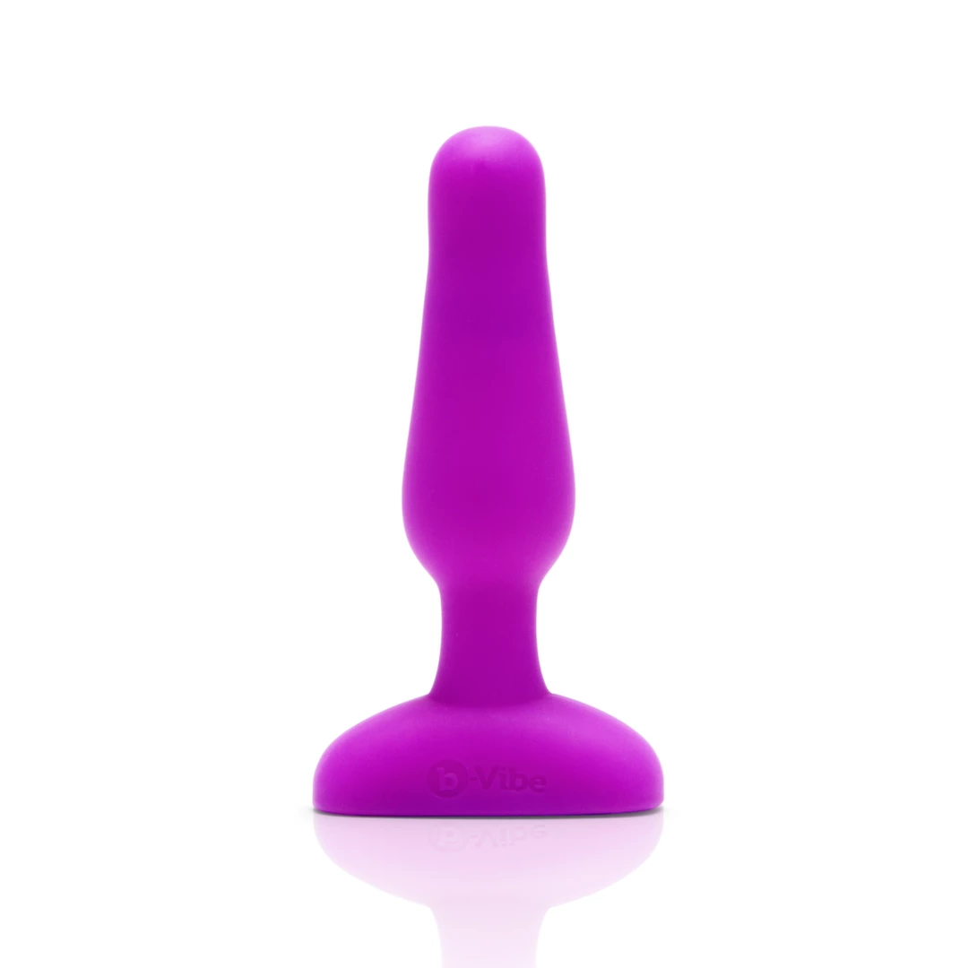 b-Vibe Novice Plug Fuchsia - Compact Silicone Vibrating Plug 10.2 cm. Butt plug