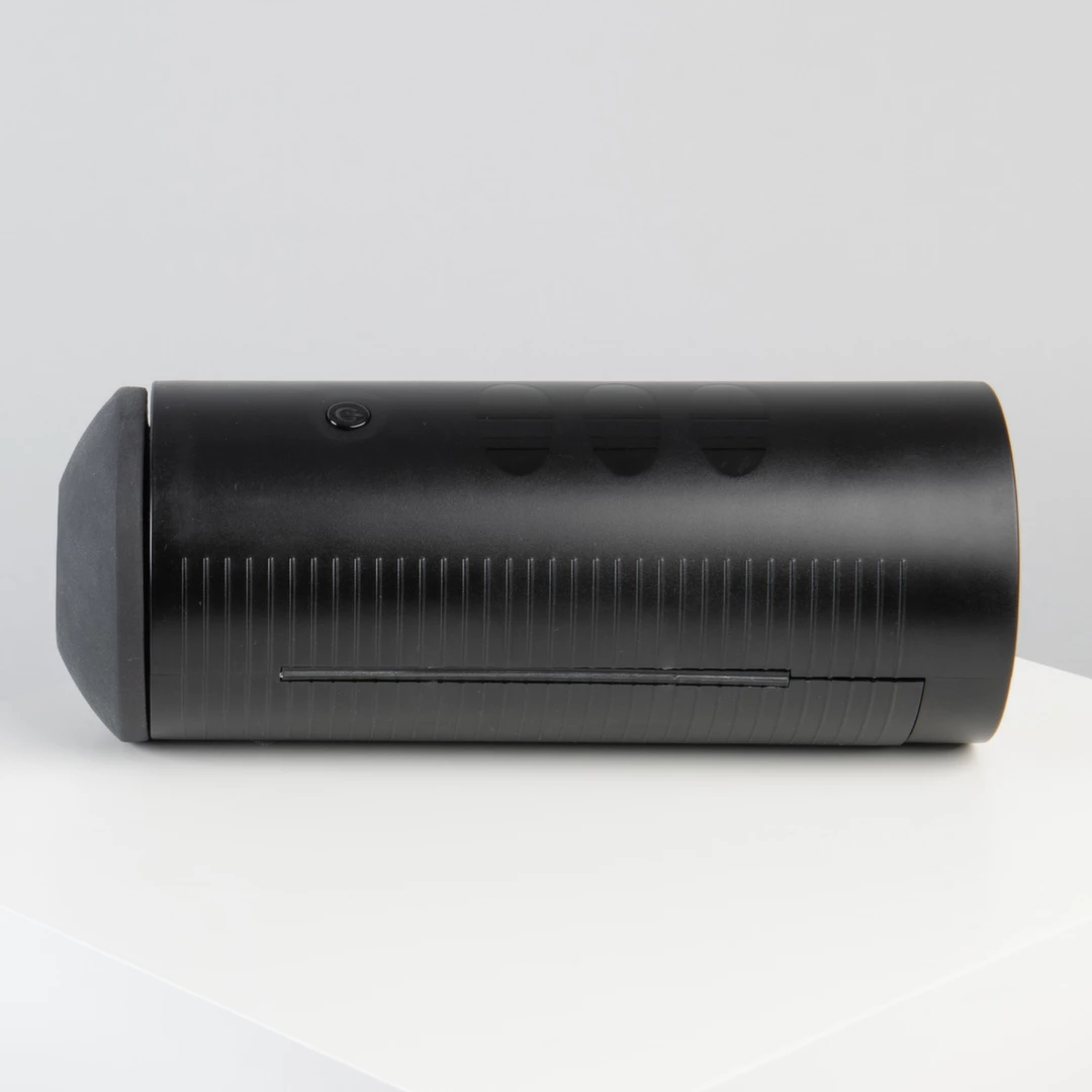 Kiiroo Titan Interaktywny System Intymny z 9 Silnikami 23cm