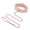 Sportsheets S&M Peaches â€˜n CreaMe Fur Collar & Leash kremowy