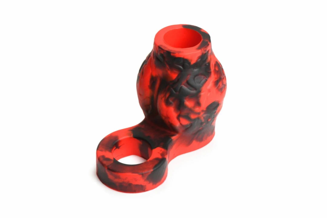 XR Brands Hell Hound Red - anatomiczny pierÅ›cieÅ„ z systemem rozciÄ…gajÄ…cym