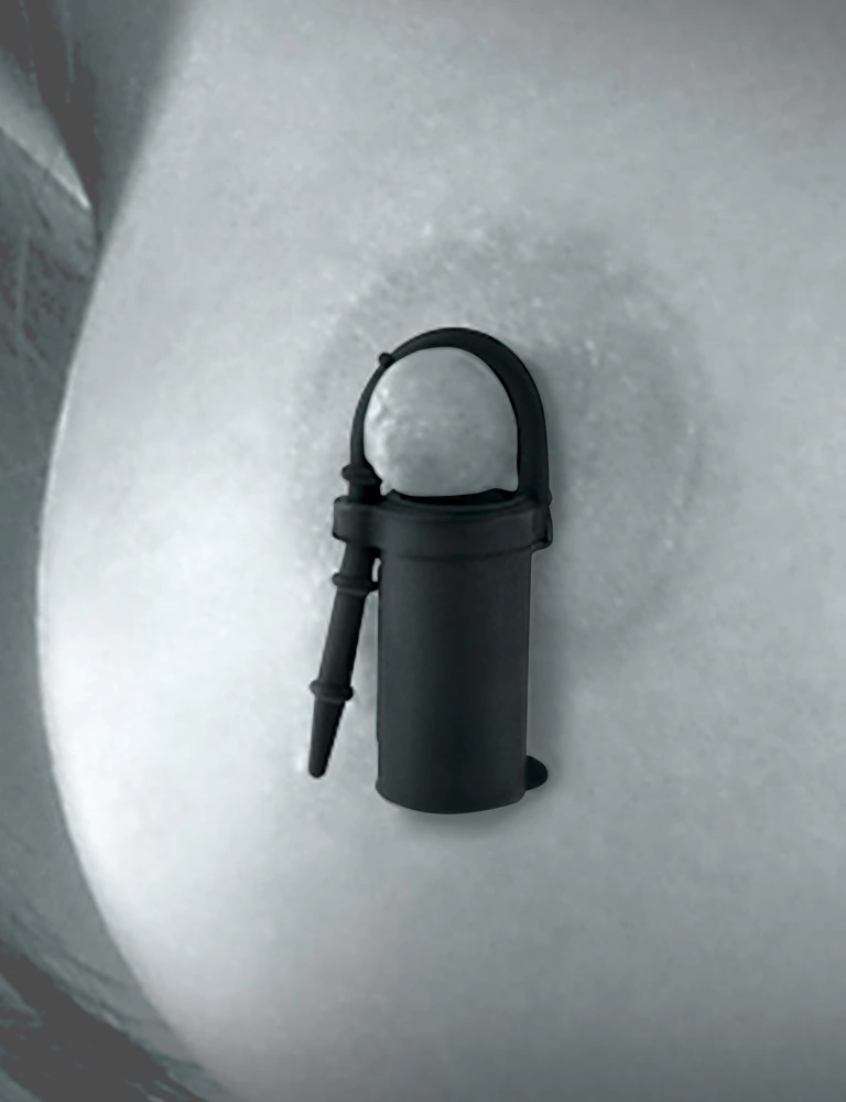 Fetish Fantasy Series WibrujÄ…ce zaciski silikonowe czarne 6 cm