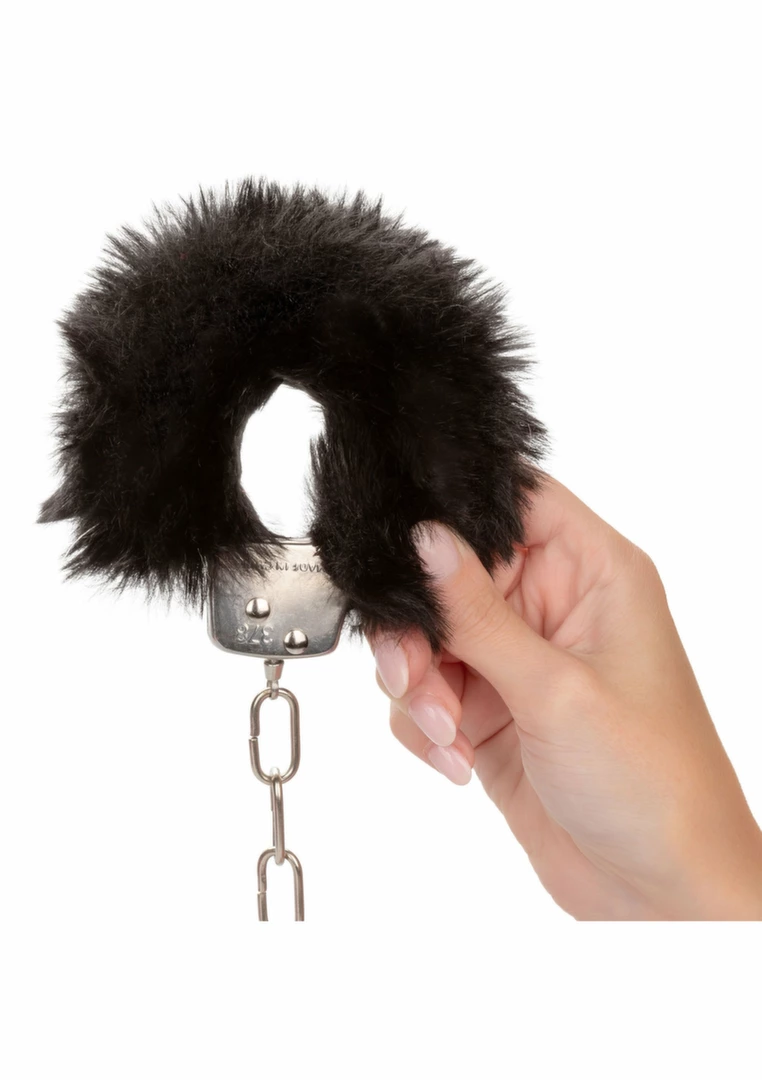 Ultra Fluffy Furry Cuffs kajdanki z futerkiem