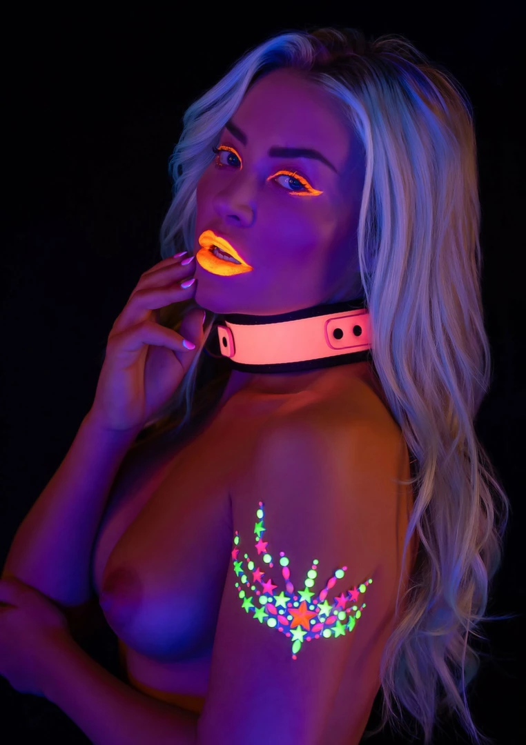 TABOOM Glow in the Dark Collar & Chain Leash