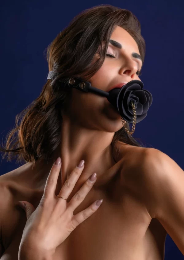 Taboom Dona Rose Ball Gag with Plug - silikonowy knebel z zatyczkÄ…