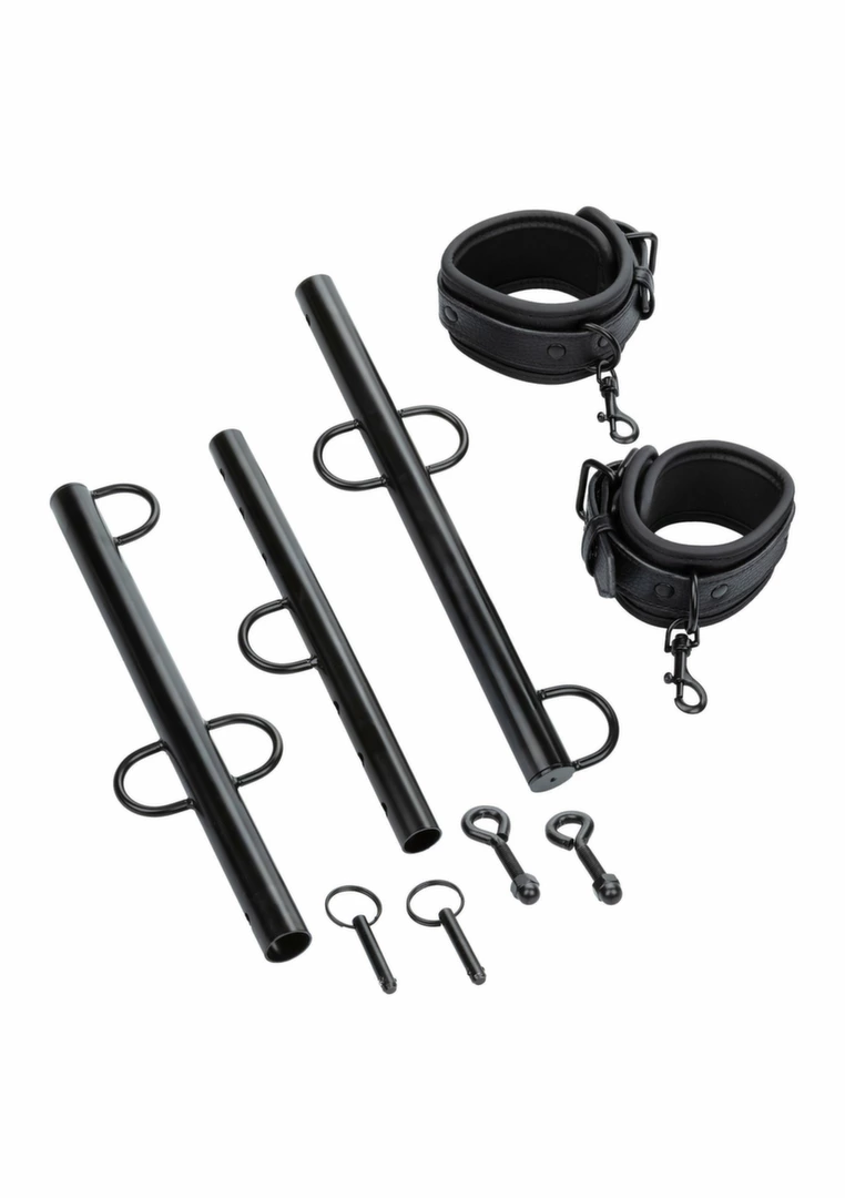 CalExotics Spreader Bar with Cuffs regulowany system rozporowy z kajdankami
