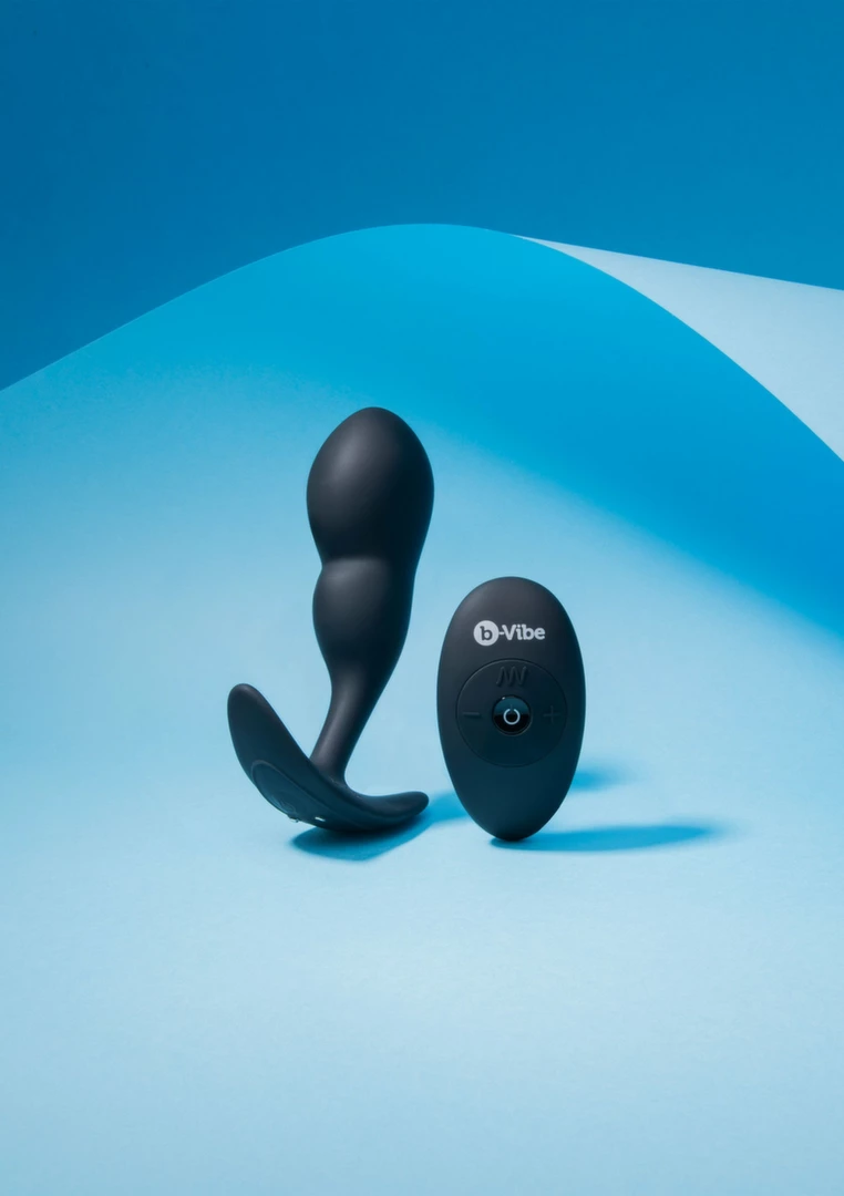 b-Vibe P-Spot SnugPlug Medium silikonowy z pilotem i wibracjami