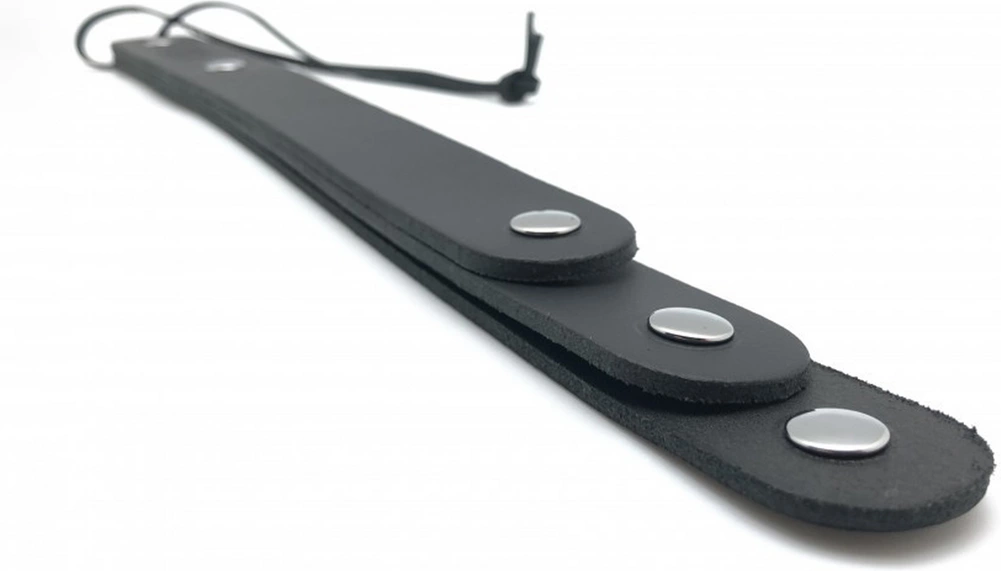 Red Leather Paddle Black 39.5cm Multi-Strap Durable Design