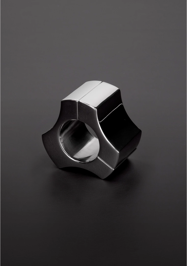 Kiotos Magnetic Steel Ball Stretcher 15mm - Ergonomic Stainless Design - Anelma sextoys